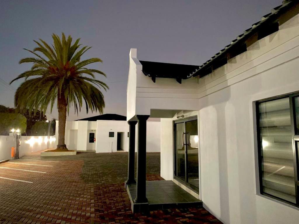 Thamani Guest House Randfontein Экстерьер фото