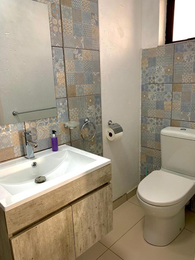 Thamani Guest House Randfontein Экстерьер фото
