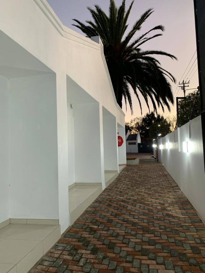 Thamani Guest House Randfontein Экстерьер фото