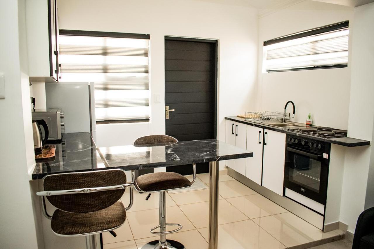 Thamani Guest House Randfontein Экстерьер фото